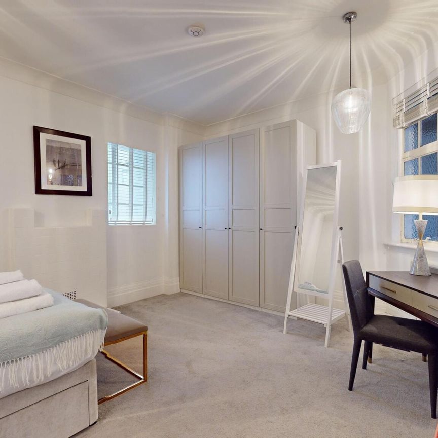 Park Road, St Johns Wood, NW8 7HY, London - Photo 1