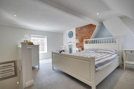 3 bedroom townhouse to rent - Photo 4