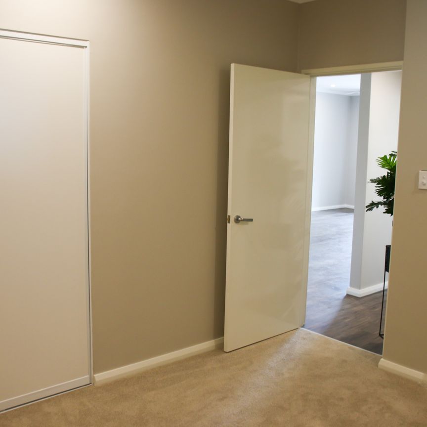 13/36 Flinders Lane, Rockingham WA 6168 - Apartment For Rent - $500 | Domain - Photo 1