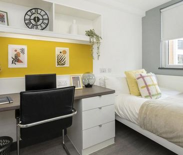 1 bedroom in a flat share to rent - Photo 5