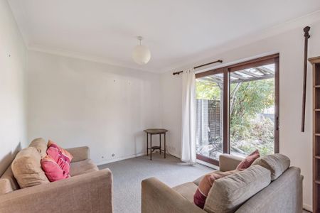 3 bedroom semi-detached house to rent - Photo 2