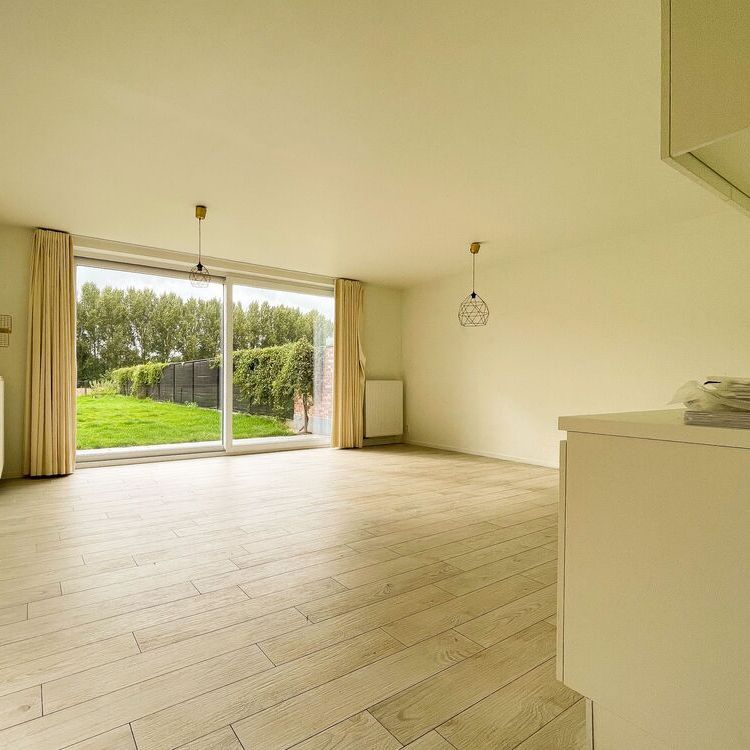 Rustig gelegen gezinswoning met 4 slaapkamers en zonnige tuin in het rustige Zeveren - Photo 1