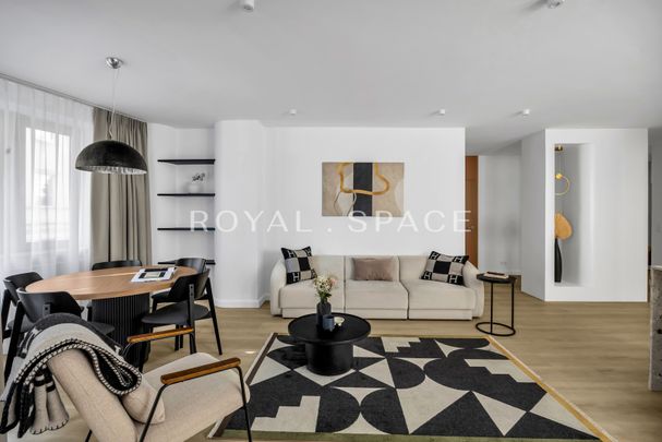 Stylowy i funkcjonalny apartament w centrum - Zdjęcie 1