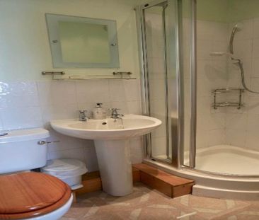 2 bedroom flat to rent - Photo 6