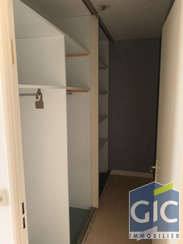 Location Appartement 4 pièces 83m² - Photo 5