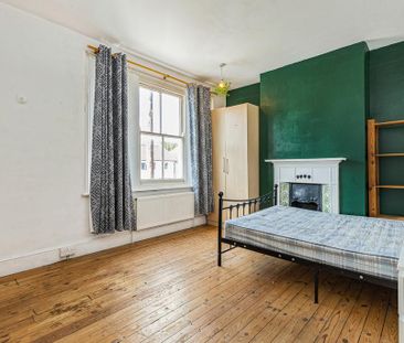 4 bedroom terraced house to rent - Photo 6