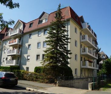 Gemütliche 1-Raum-Wohnung mit Außenverschattung an allen Fenstern - Photo 1