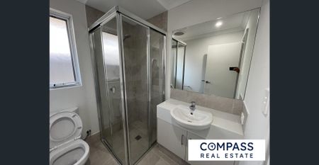 Brand New Spacious Family Home - Photo 5