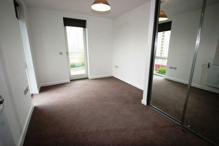 3 bedroom apartment to rent - Photo 2