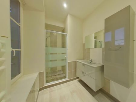 Location Appartement 3 pièces 57m² CHATELLERAULT 86100 - Photo 5