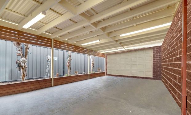 Entertainers Delight! - Photo 1