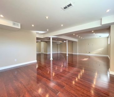 For Lease - 205 Vanda Drive, Vaughan, Ontario - Photo 5