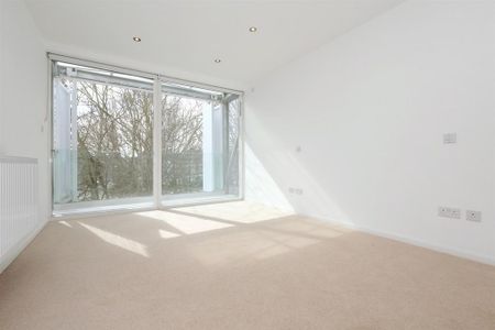 3 bedroom terraced house to rent - Photo 4