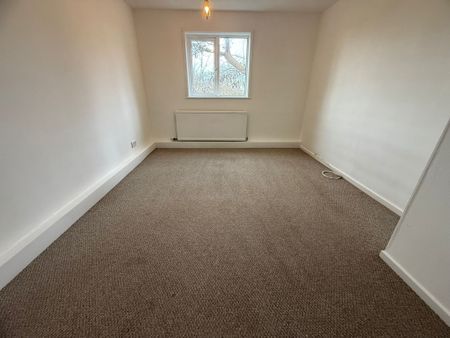 Bittern Close, Gosport - Photo 2