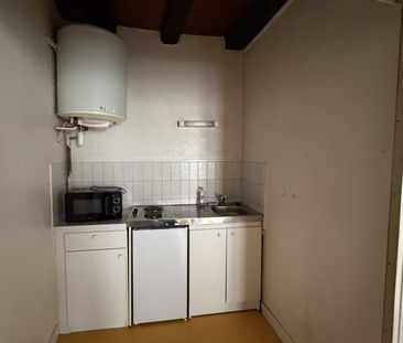 Studio meublé 32m2 en plein centre-ville d’Avallon - Photo 3