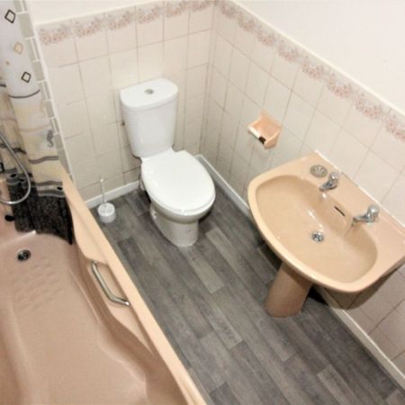 Latham Street Flat, PRESTON, Lancashire PR1 3TE - Photo 3