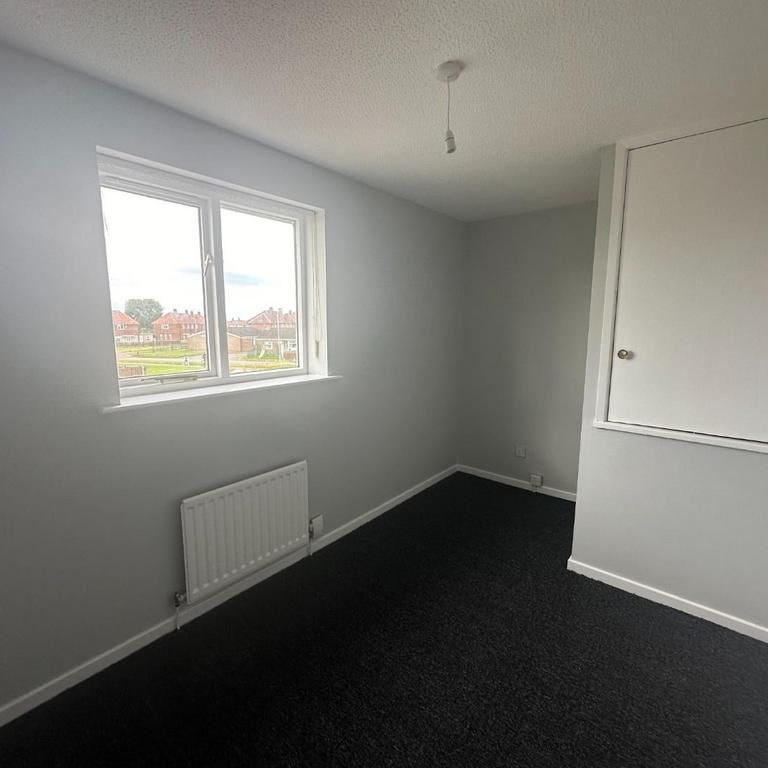 2 bedroom semi-detached house to rent - Photo 1