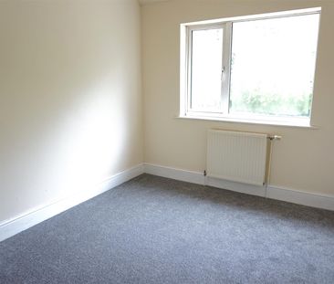 Watery Lane, Redditch - Photo 2