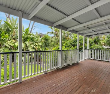 CHARMING 3 BEDROOM HOME WITH MODERN COMFORTS AND SPACIOUS OUTDOOR L... - Photo 1