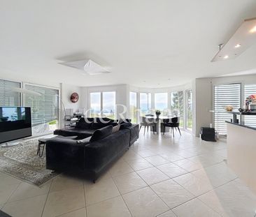 Bright and spacious villa, ideal location and panoramic view! - Foto 1