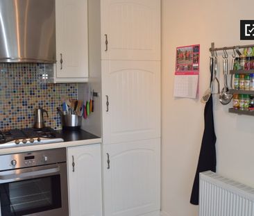 Room for rent in 2-bedroom apartment in Swords in Dublin - Photo 2