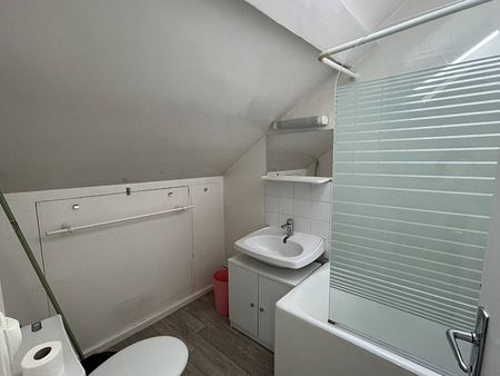 Beau studio en location de 13,70m², situé rue du Champ des Oiseaux à Rouen, 403€ charges comprises - Photo 5