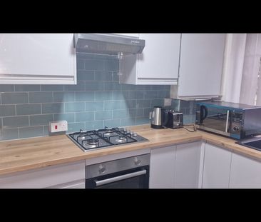 Room in a Shared Flat, Springfield Court, B28 - Photo 6