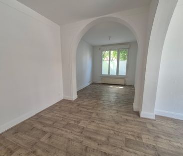 Location Appartement 2 pièces 64m² LAMBERSART 59130 - Photo 1