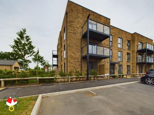 Minett Road, Yate, Bristol - Photo 1