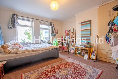 6 Bedroom Semi-Detached House for rent in St. Michaels Lane - Photo 4