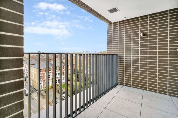 Clapham Road, London, SW9 9FA - Photo 1