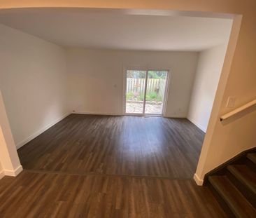 For Lease - 5815 Swayze Drive Unit# 22, Niagara Falls, Ontario - Photo 1