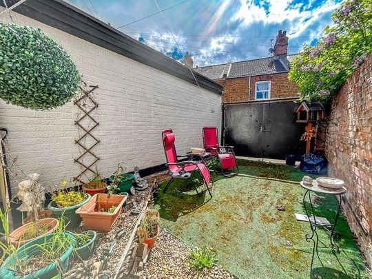 All Saints, King'slynn, PE30 - Photo 1