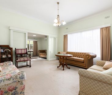 195 Cotham Road, Kew VIC 3101 - House For Rent | Domain - Photo 4