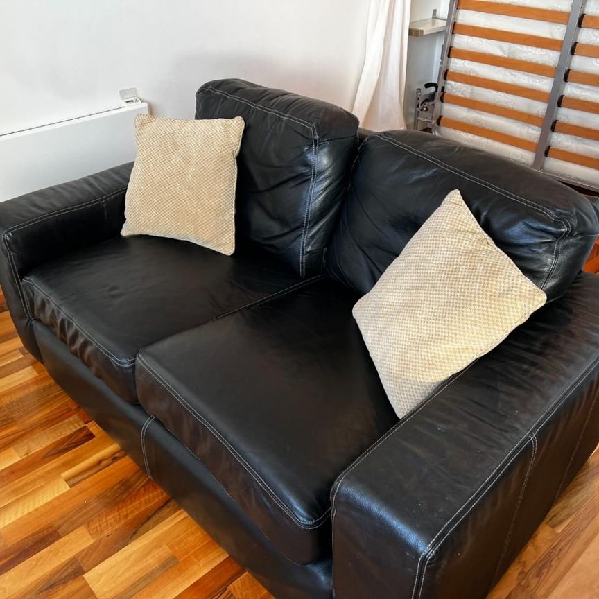 1 bedroom Flat To Let - Photo 1