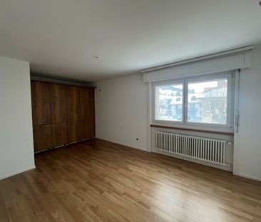 CHARMING 3½ ROOMS FULLY RENOVATED – Centre de la Roche - Photo 3