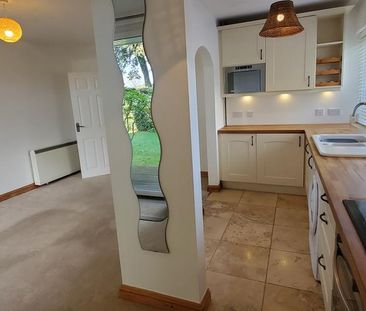 2 bedroom apartment to rent - Photo 6