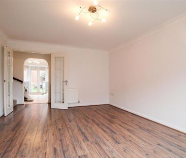 4 bedroom semi-detached house to rent - Photo 1