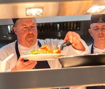 1 bedroom retirement property to rent - Photo 3