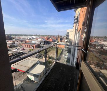 2 bedroom Flat To Let - Photo 4