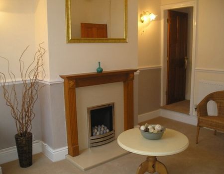 20, Hatrell Street,Newcastle-under-Lyme, ST5 1LX. - Photo 2