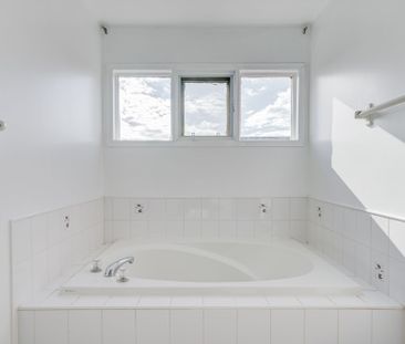 For Lease - 1050 Bristol Road Unit# 69, Mississauga, Ontario - Photo 6