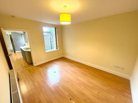 2 bedroom terraced house to rent - Photo 3