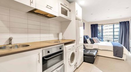 Furnished Studio Apartment! - Photo 3