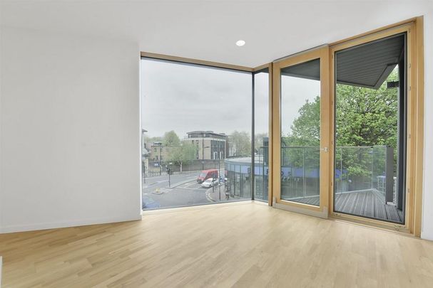 3 bedroom apartment to rent - Photo 1