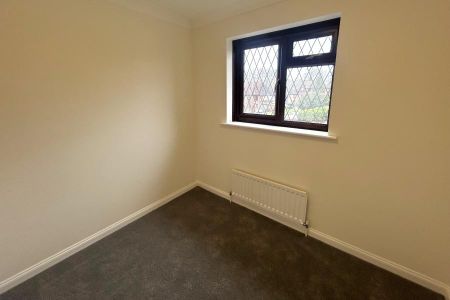 3 bedroom terraced house to rent - Photo 5