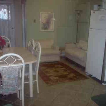 Tired of dumps? Nice furn. room in bright 3 bedroom walkout bsmt-NOW - Photo 3