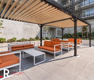 Condo in Port Moody, British Columbia - Photo 2