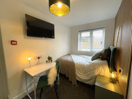 1 bedroom in a house share to rent - Photo 3