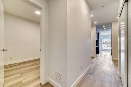 1870 45 Street NW, Calgary - Photo 3